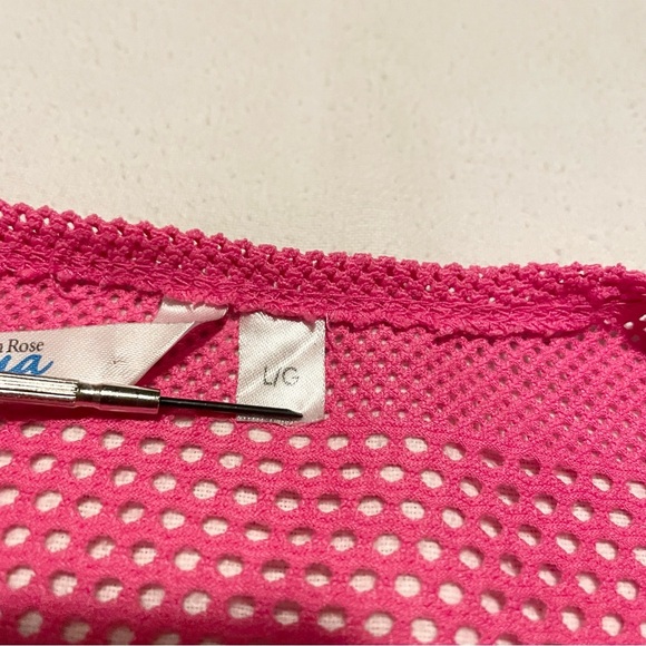 La Vie En Rose Pink Mesh Beach Cover-Up Size Large - Picture 9 of 16